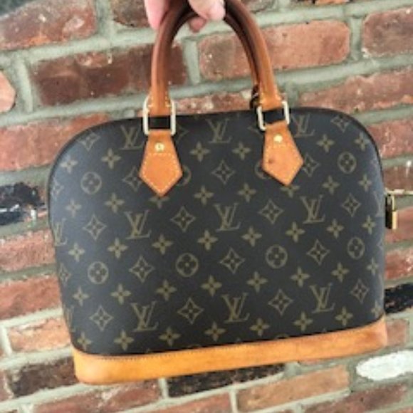 Louis Vuitton Handbags - LOUIS VUITTON ALMA BAG